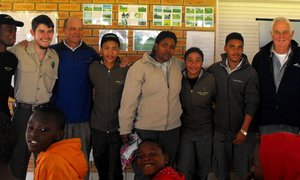 The trainee guides with Louis Willemse (second from right), FGASA instructor from Afritracks, and Susan Lochner (far left), Head of the Green Futures College at Grootbos.